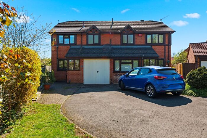 3 Bedroom Semi-detached House For Sale In Durlston Close, West Bridgford, Nottingham, NG2