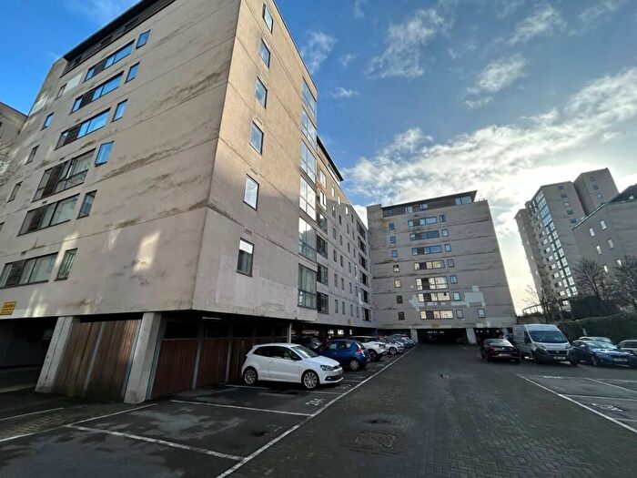 2 Bedroom Flat To Rent In Falcon Drive, Cardiff, CF10