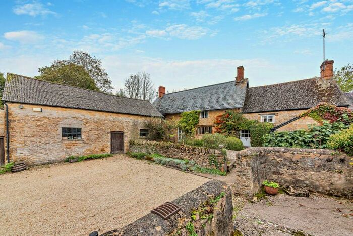 3 Bedroom Detached House For Sale In Little Tew, Chipping Norton, Oxfordshire, OX7