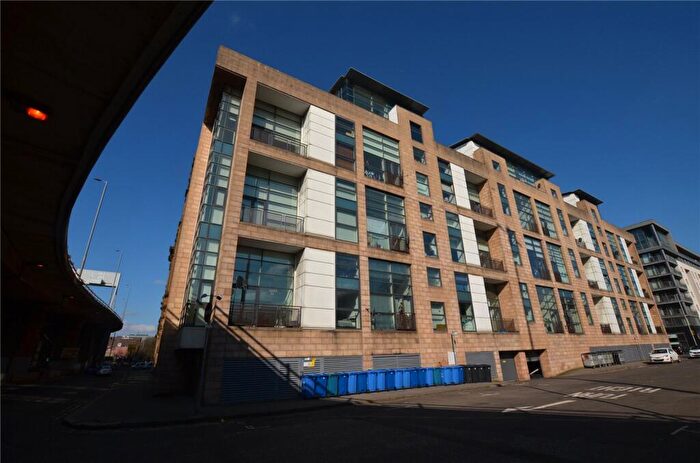 3 Bedroom Flat To Rent In Carnoustie Street, Tradeston, Glasgow, G5