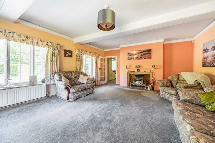 6 Bedroom Detached House For Sale In Church Street, Weymouth, DT3