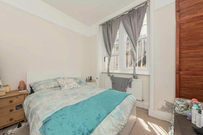 1 Bedroom Flat For Sale In Challoner Street, London, W14