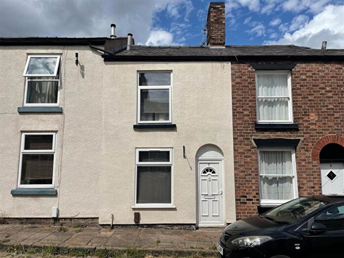 2 Bedroom Terraced House To Rent In Blackshaw Street, Macclesfield, SK11