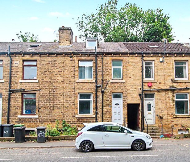 2 Bedroom Terraced House For Sale In Manchester Road, Huddersfield, HD4