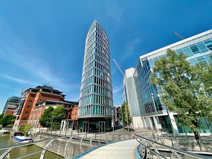 2 Bedroom Flat To Rent In The Eye, Glass Wharf, Bristol, BS2