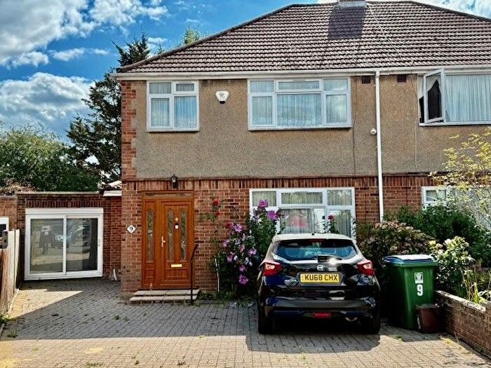 Studio To Rent In Kenford Close, Garston, Watford, WD25