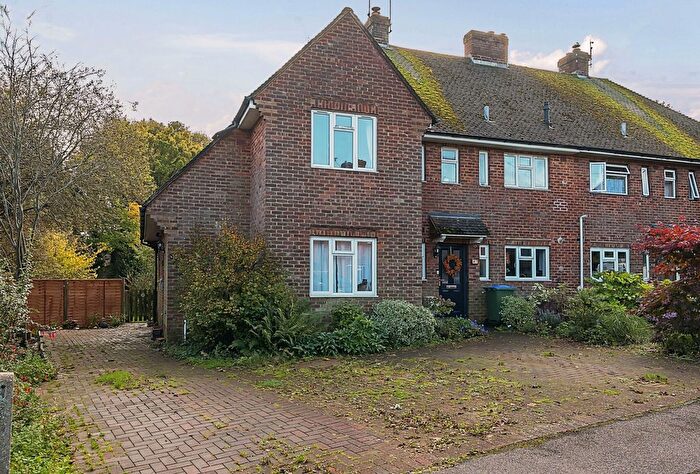 2 Bedroom Maisonette For Sale In Grange Road, Sevenoaks, Kent, TN13