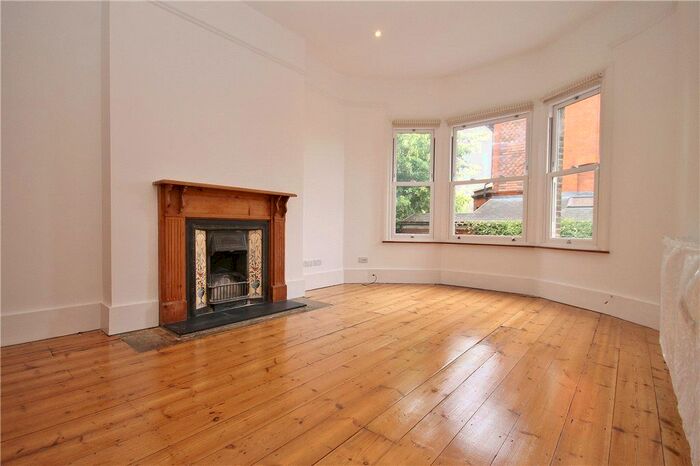 2 Bedroom Flat To Rent In Egham Hill, Egham, Surrey, TW20
