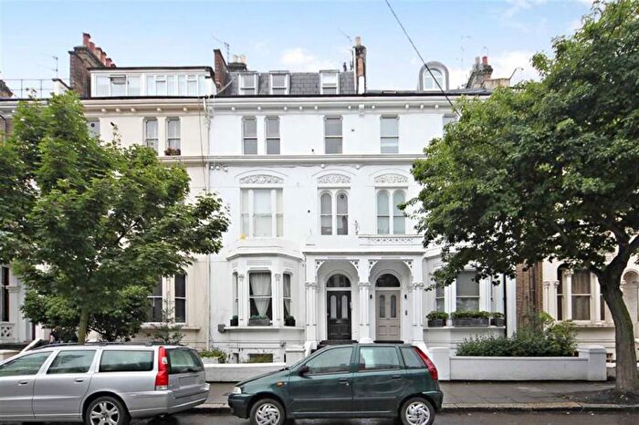 2 Bedroom Flat For Sale In Sinclair Road, Brook Green, W14