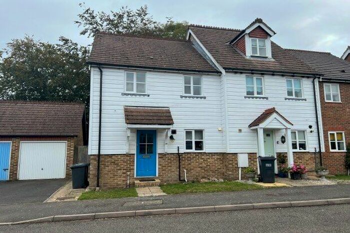 3 Bedroom Property To Rent In Hughes Way, Uckfield, TN22