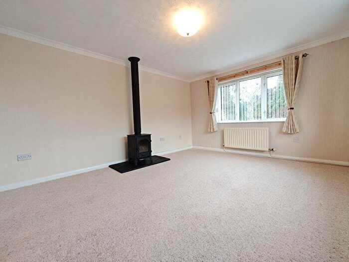 2 Bedroom Detached Bungalow For Sale In The Island, Anthorn, Wigton, CA7 - Photo 4