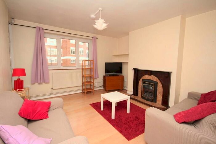 3 Bedroom Detached House To Rent In Canrobert Street, Bethnal Green, London, E2