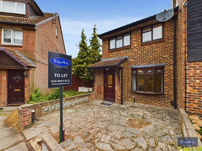 3 Bedroom Property To Rent In Bernal Close, Thamesmead, London, SE28