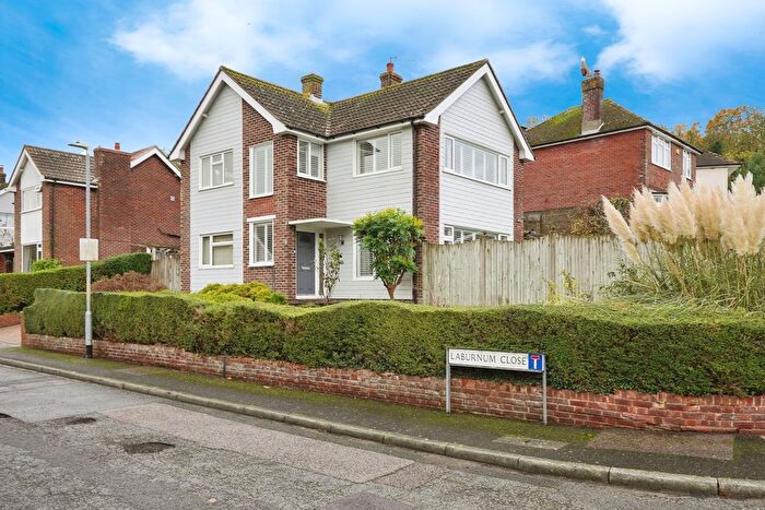 3 Bedroom Detached House For Sale In Laburnum Close, Dover, Kent, CT16