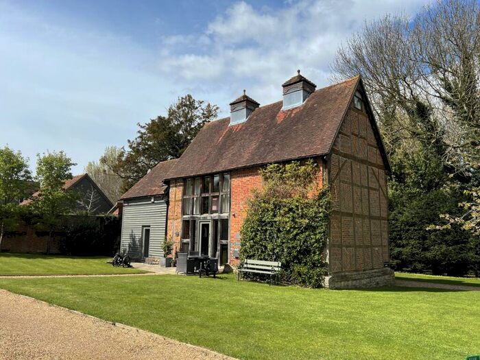 2 Bedroom House To Rent In High Street, Long Wittenham, Abingdon, Oxfordshire, OX14