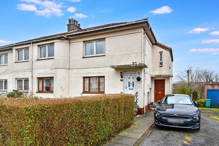 3 Bedroom Flat For Sale In Kelvin Way, Kilsyth, G65