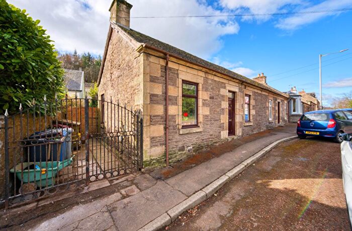 2 Bedroom Cottage For Sale In Riverside Road, Lanark, ML11