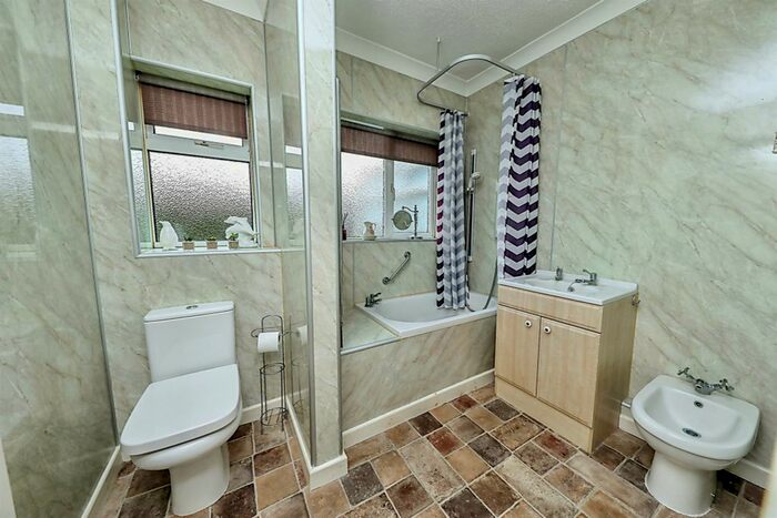 2 Bedroom Detached Bungalow For Sale In Rose Drive, Dereham, NR20