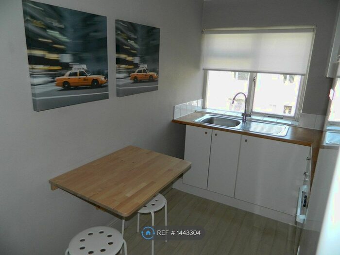 1 Bedroom Flat To Rent In Gordon Street, Ilkley, LS29