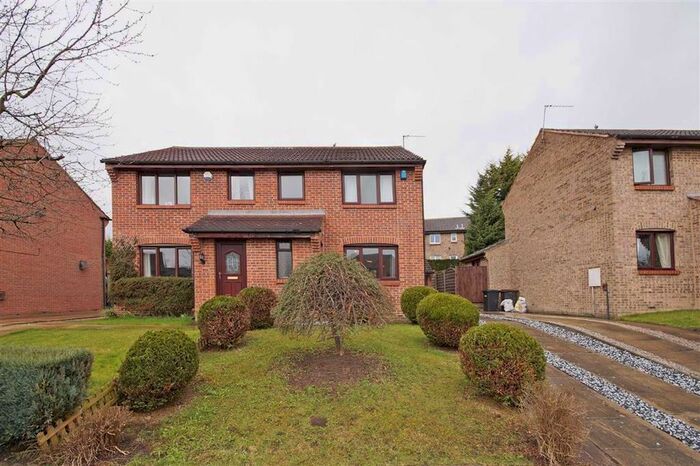 3 Bedroom Semi-Detached House To Rent In Hartwith Drive, Harrogate, North Yorkshire HG3