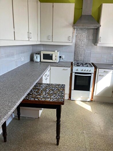 3 Bedroom Apartment To Rent In Cambridge Gardens, Kingston Upon Thames, Surrey, KT1