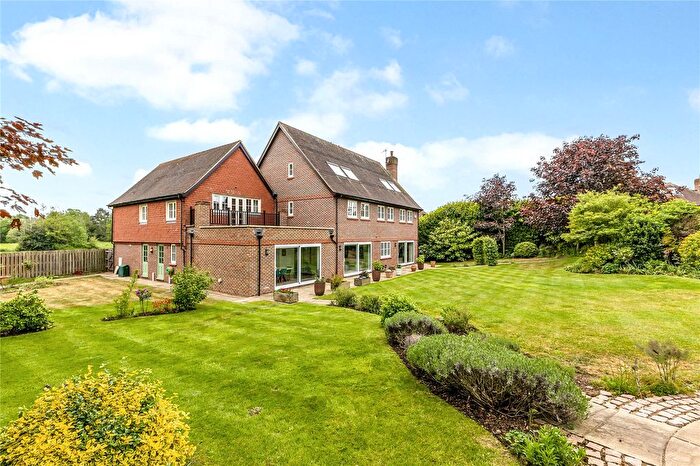 7 Bedroom Detached House To Rent In Lockestone Close, Weybridge, KT13