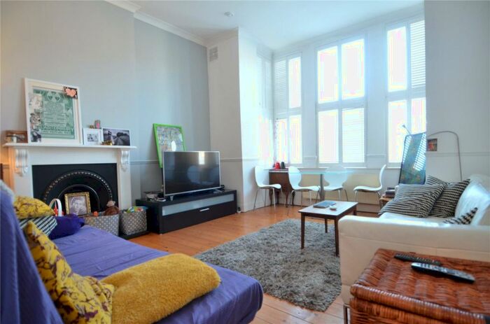2 Bedroom Apartment To Rent In Norwood Road, Herne Hill, London, SE24