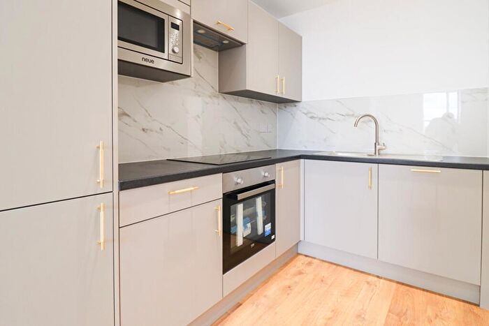 1 Bedroom Apartment To Rent In Cambridge Street, Wellingborough, NN8