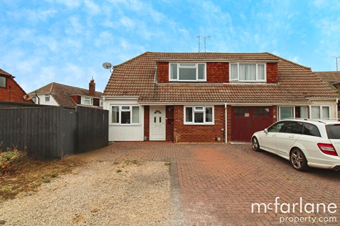 3 Bedroom Semi-detached House For Sale In Juniper Close, Swindon, SN3