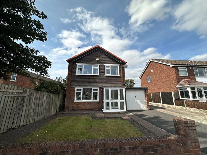 3 Bedroom Detached House For Sale In Derby Road, Widnes, Cheshire, WA8