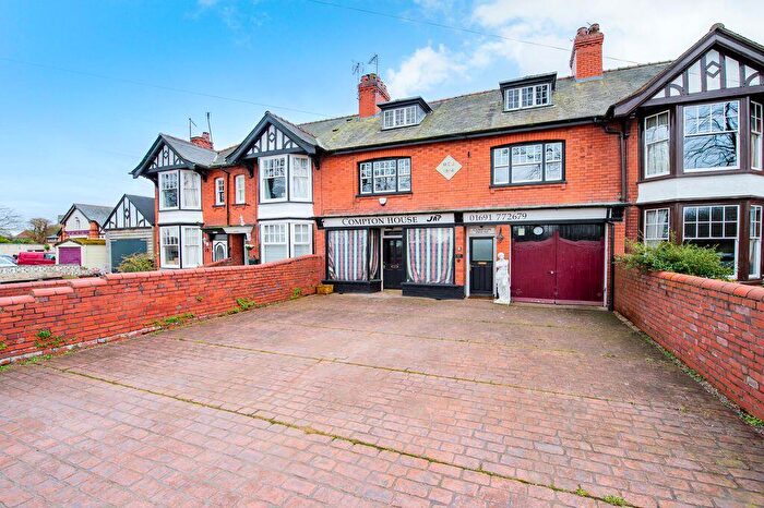 2 Bedroom Apartment For Sale In Station Avenue, Chirk, LL14