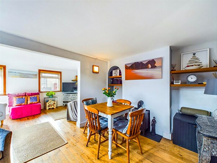 2 Bedroom Semi-Detached House For Sale In Purewell, Christchurch, Dorset, BH23