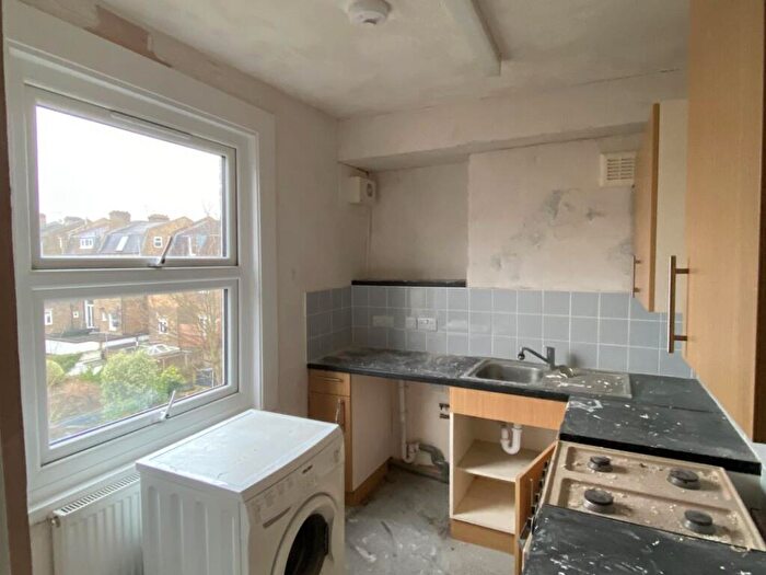 1 Bedroom Flat For Sale In Flat C, Oberstein Road, London, SW11