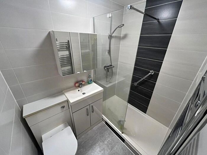 2 Bedroom Flat To Rent In Cygnet Drive, Tamworth, Staffordshire, B79