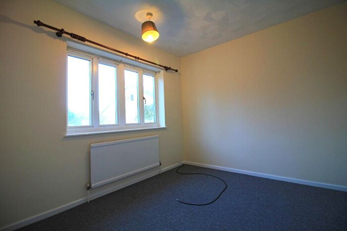 2 Bedroom Detached Bungalow To Rent In Holt Road, NR10