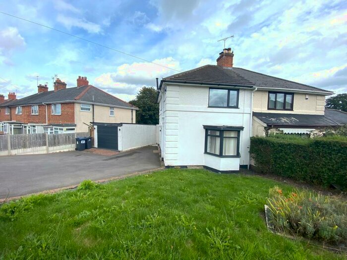 3 Bedroom Semi-Detached House To Rent In Sandmere Road, B14