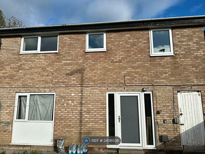 5 Bedroom Semi-detached House To Rent In Alderley Way, Cramlington, NE23