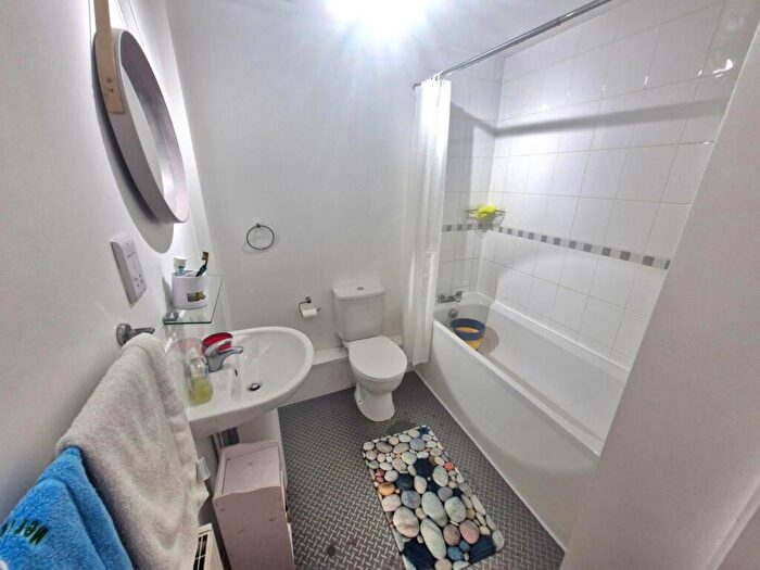 2 Bedroom Apartment To Rent In Main Road, Far Cotton, Northampton, NN4