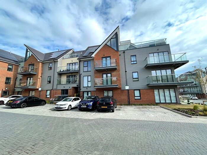 2 Bedroom Apartment To Rent In Eastwood Road, Rayleigh, SS6