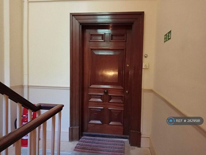 4 Bedroom Flat To Rent In Camden Crescent, Bath, BA1