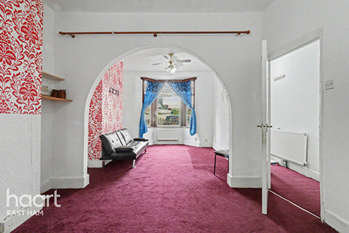 3 Bedroom Terraced House For Sale In Buxton Road, London, E6