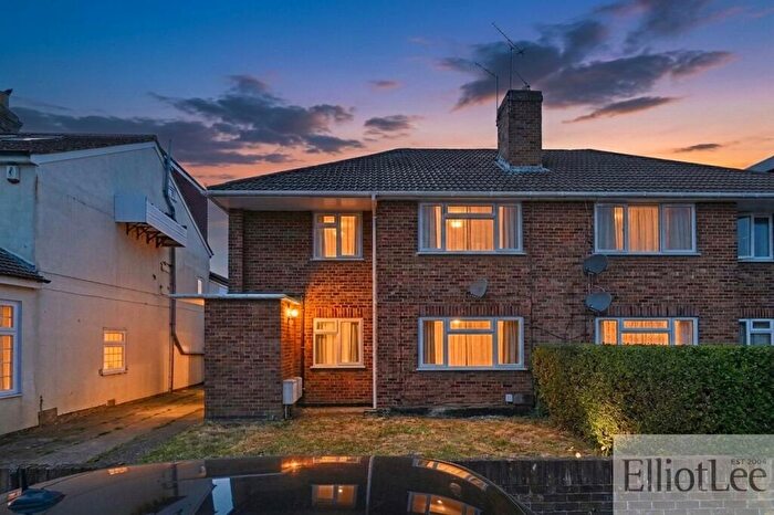 2 Bedroom Flat For Sale In Llanover Road, Wembley, HA9