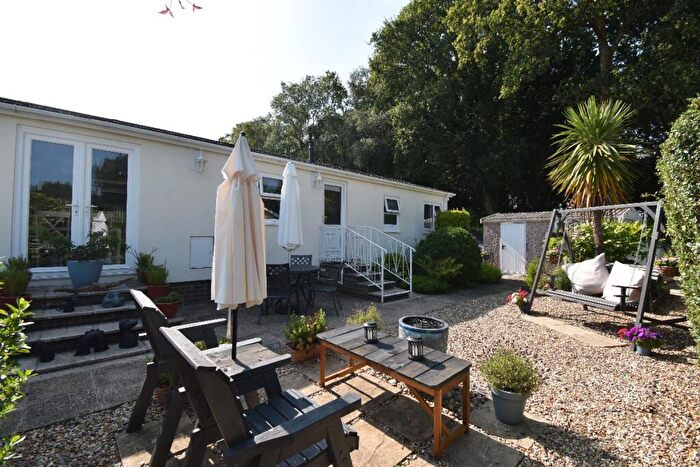 2 Bedroom Park Home For Sale In The Beeches, Okehampton, EX20