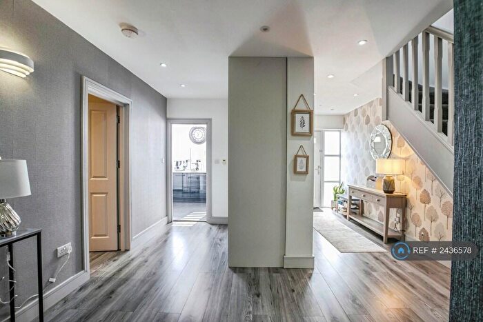 4 Bedroom Semi-Detached House To Rent In Victoria Avenue, Wallington, SM6