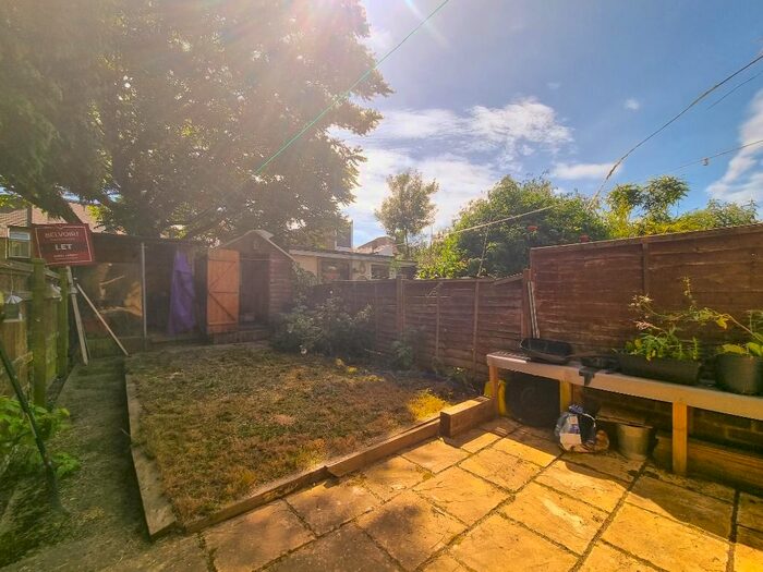 3 Bedroom Terraced House To Rent In Gammons Lane, Watford, WD24