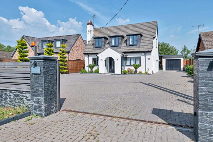 3 Bedroom Detached House For Sale In Hillside, Orwell, SG8