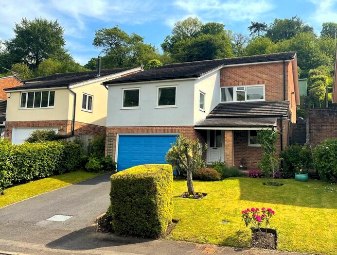 3 Bedroom Detached House For Sale In Glenwater Close, Axmouth, Seaton, EX12
