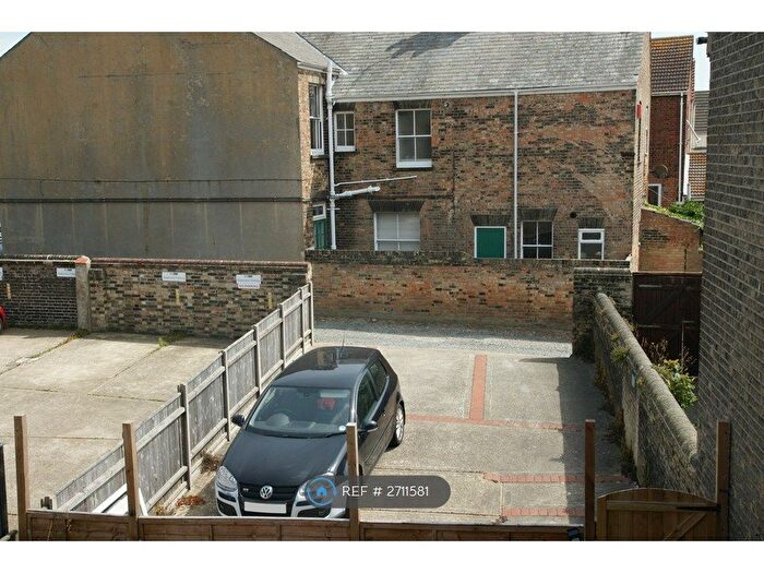 2 Bedroom Flat To Rent In Alexandra Road, Lowestoft, NR32