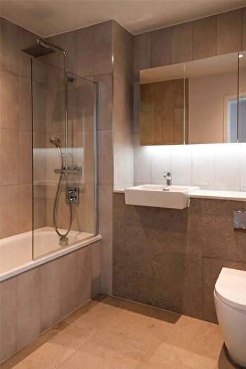1 Bedroom Flat To Rent In Dantzic Street, Park View, Manchester, M4