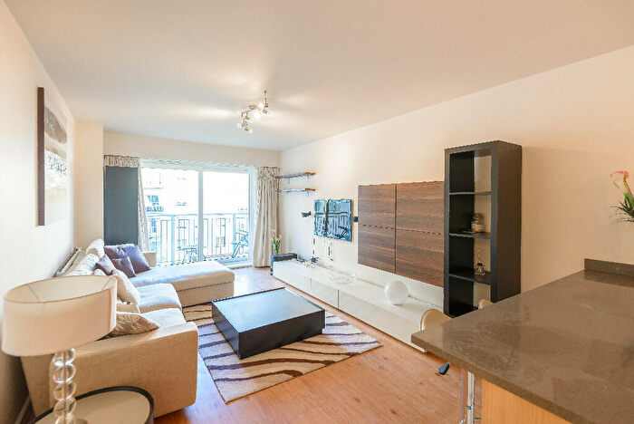 1 Bedroom Apartment To Rent In Boulevard Drive, London, NW9